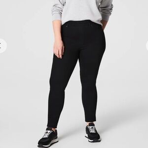SPANX EveryWear Ankle Skinny Black Jean Small
